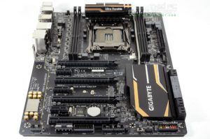 Gigabyte X99-UD3P Motherboard Review-09