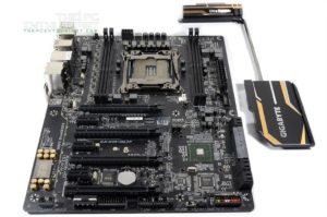 Gigabyte X99-UD3P Motherboard Review-10